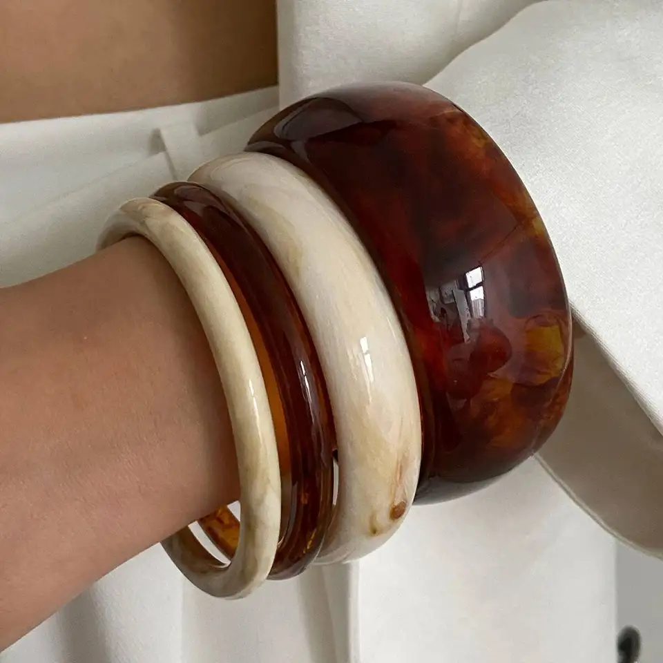 Resin Bangle Bracelet - Trendy Brown Beige Thick Resin Acrylic