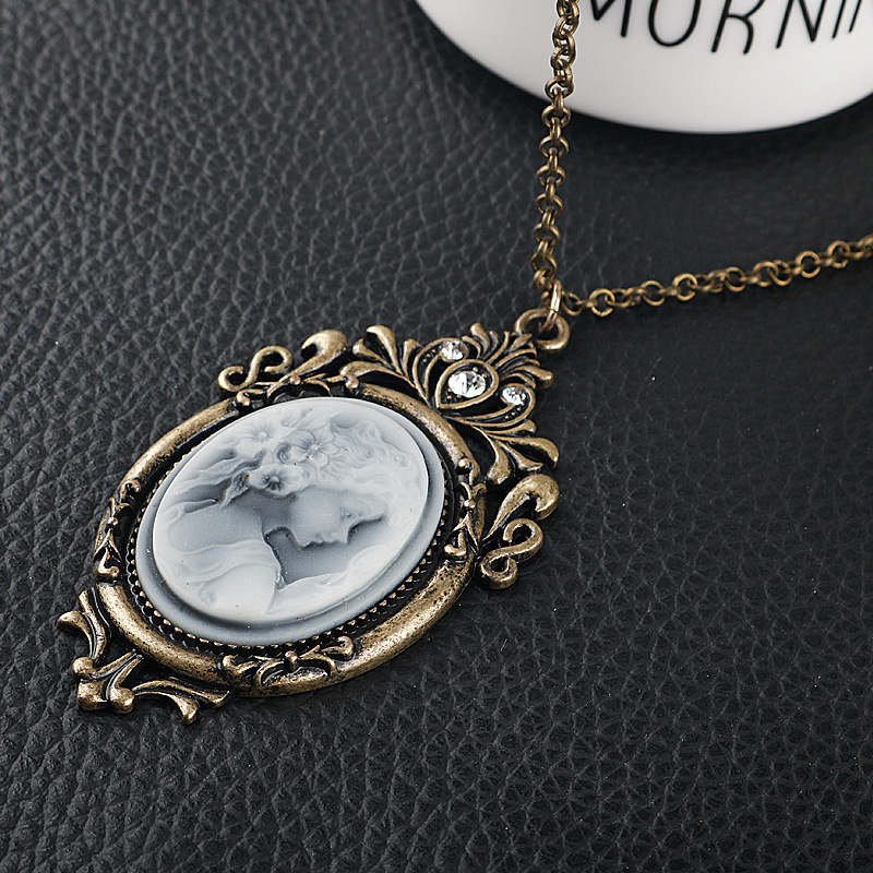 Victorian Crystal Rhinestones  - Women'S Accessories Louis Vuitton recension och pris