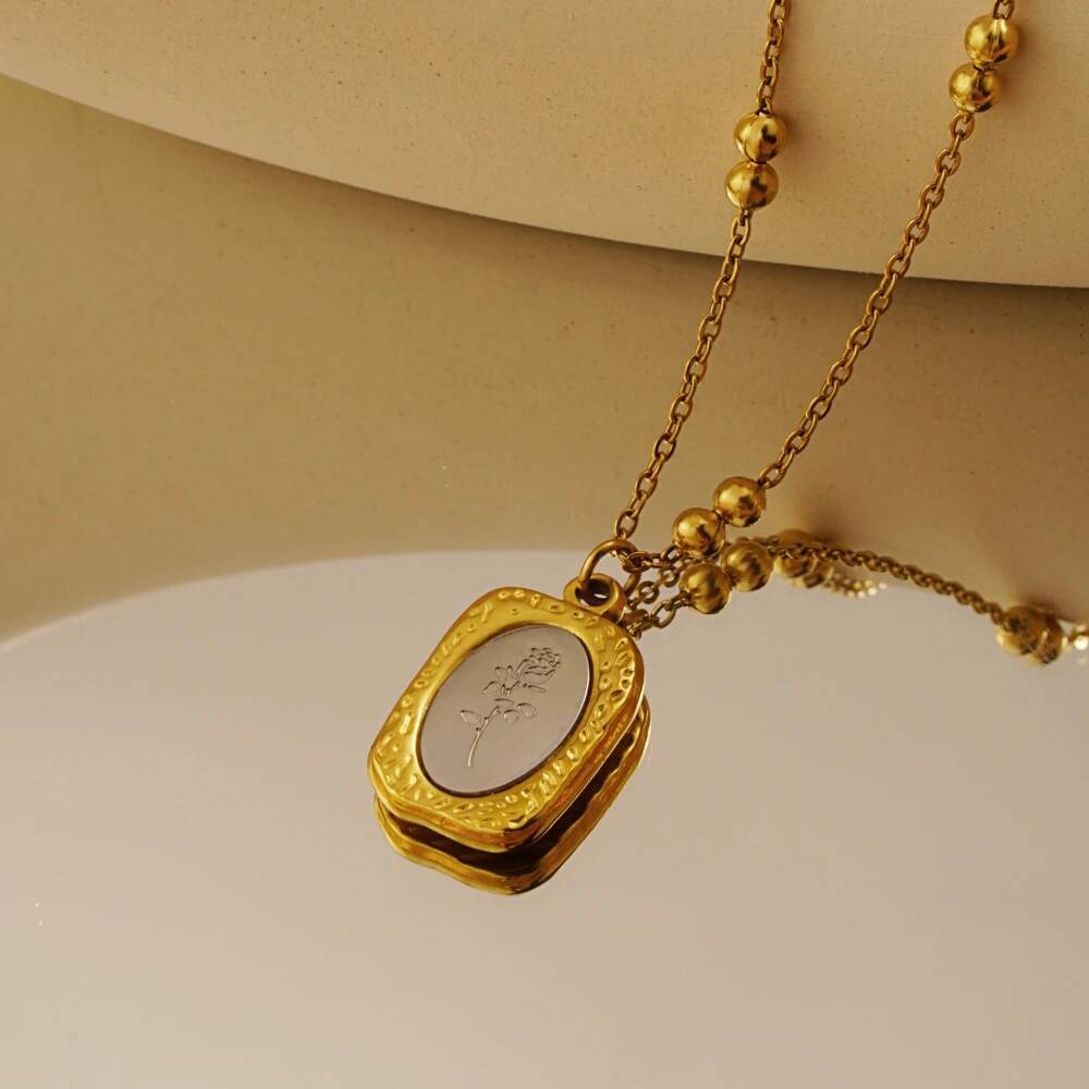 Stainless Steel Fashion Rose F - Coin Necklace Delicate recension och pris