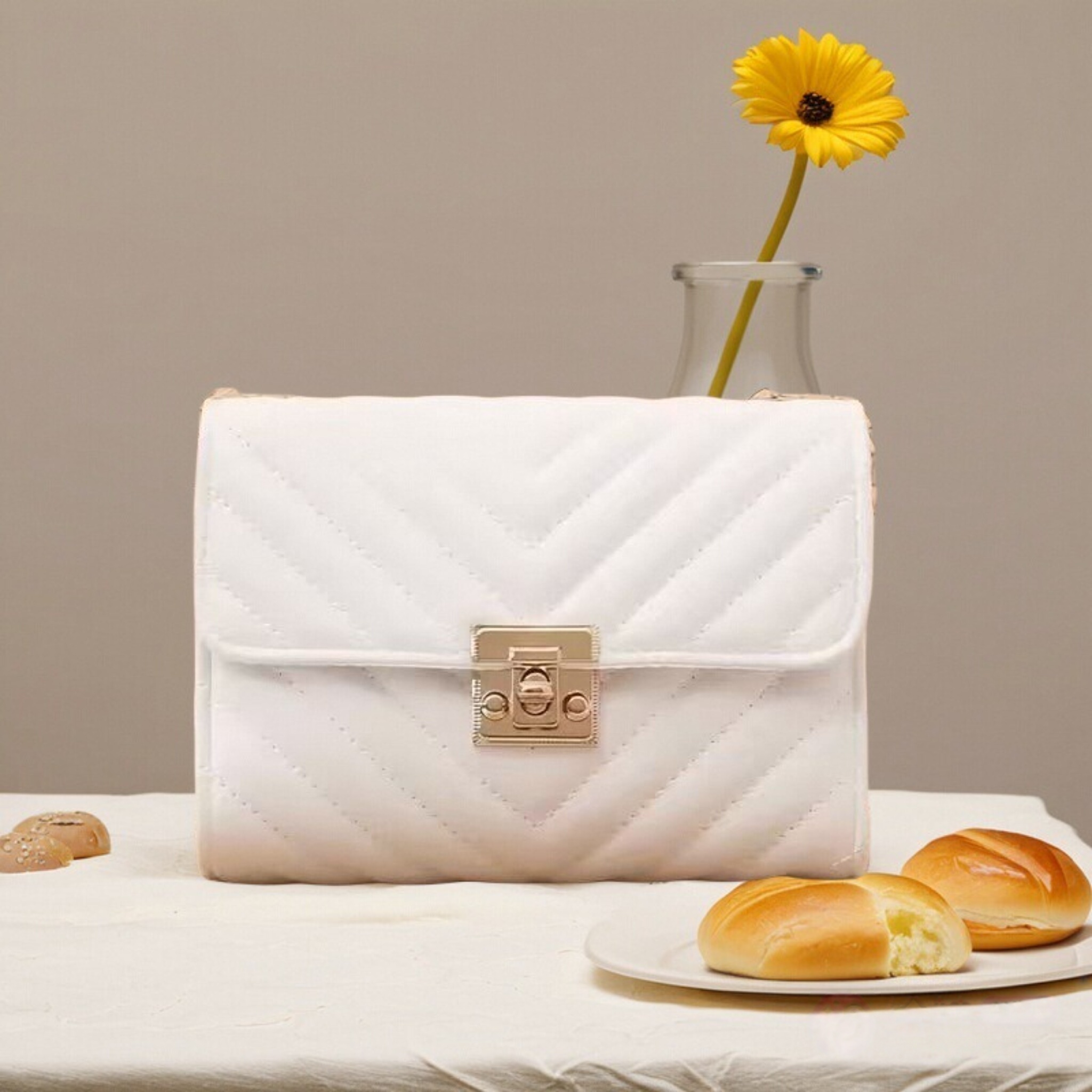 Luxury V-Chevron Quilted Chain - Women'S Accessories Louis Vuitton recension och pris