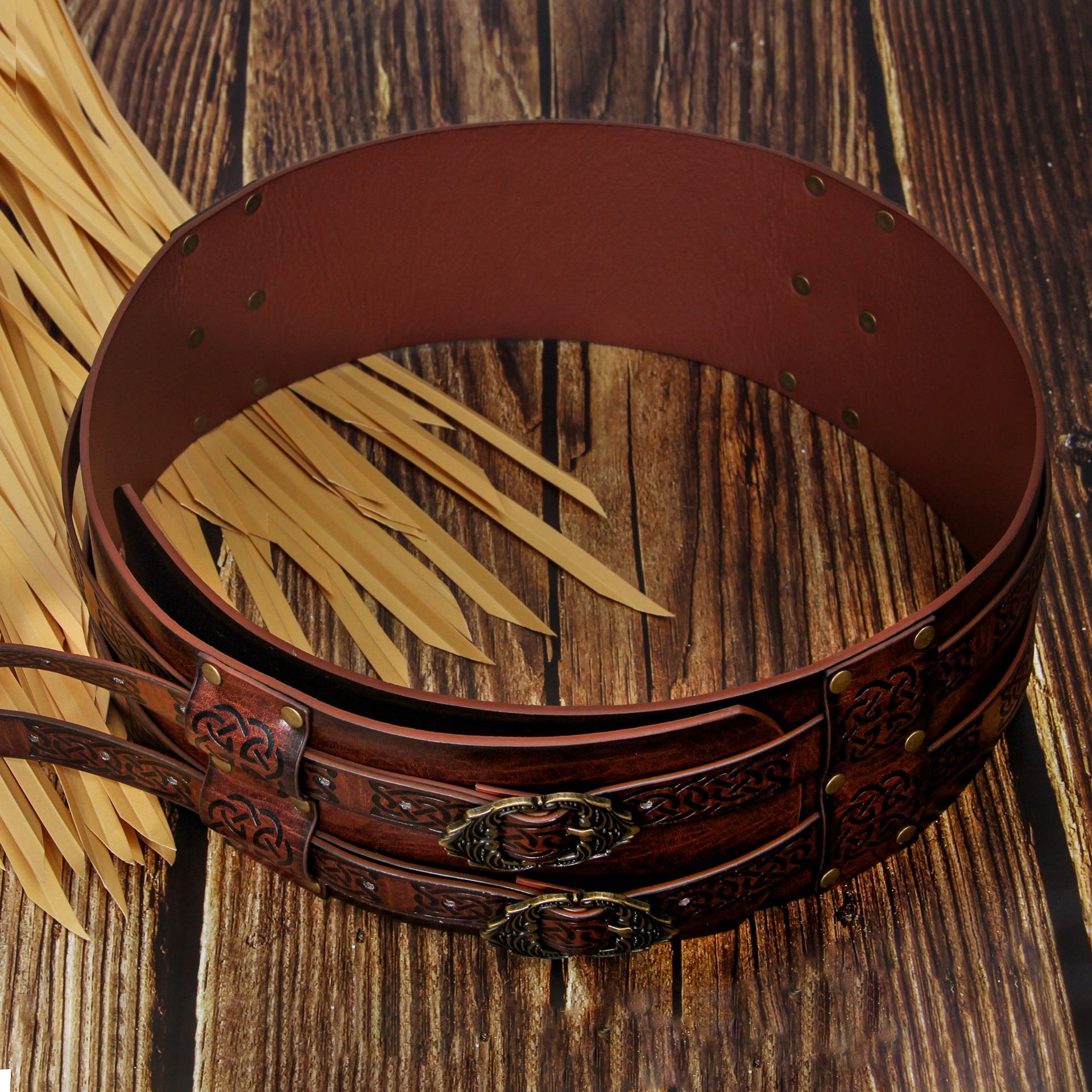 Men Women Runic Leather Belt D - Women'S Viking Accessories recension och pris